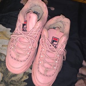 Pink filas